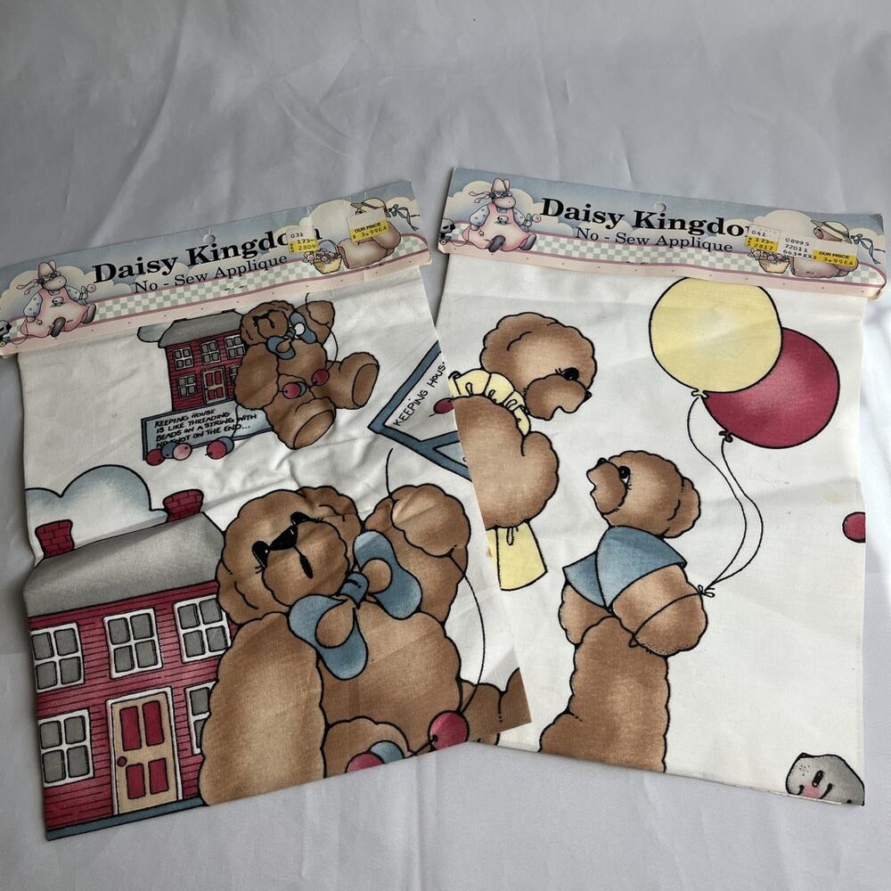 90’s DAISY KINGDOM No-Sew Appliqué Pair: Bears & Balloons, Bear & Housekeeping